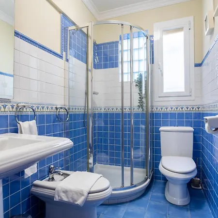 Lameragane, En El Centro Historico Junto Al Parque *